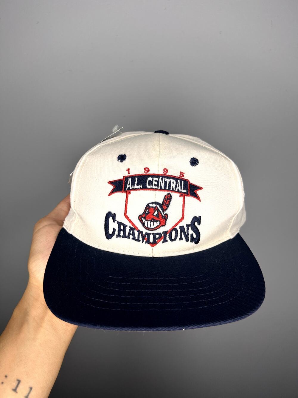 Vintage 90s Cleveland Indians MLB AL Central Champions Snapback Hat